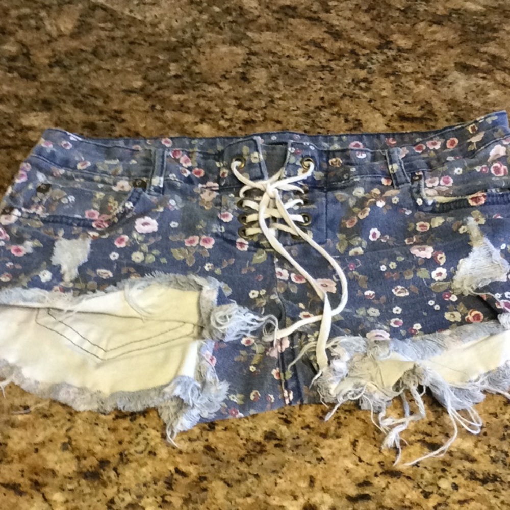 Billabong shorts